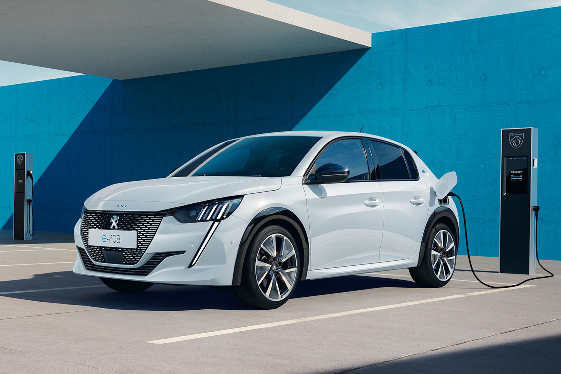 2023 Peugeot e-208 Charging Wallpapers (3)