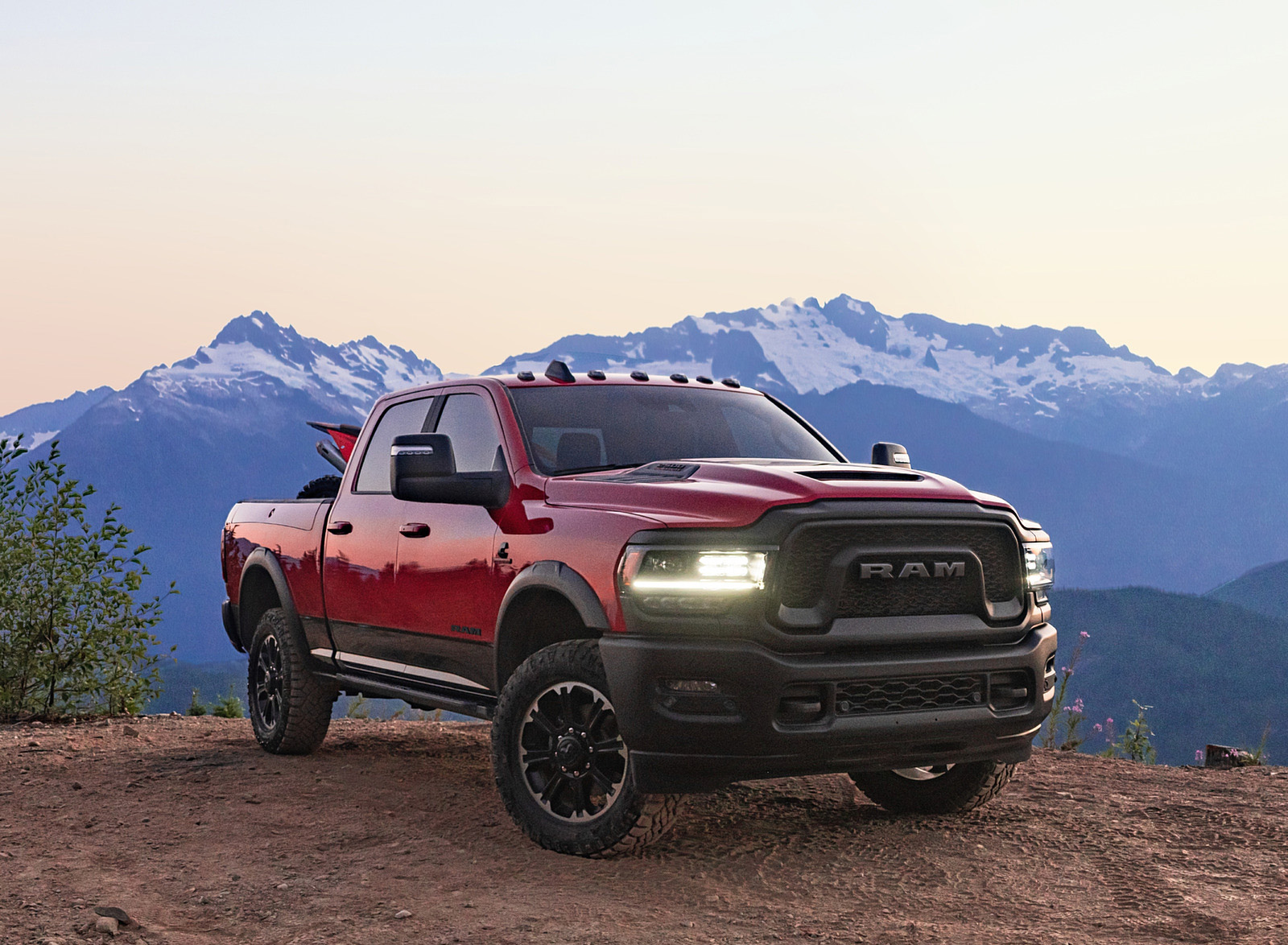 2023 Ram 2500 Heavy Duty Rebel Front Three-Quarter Wallpapers (1)