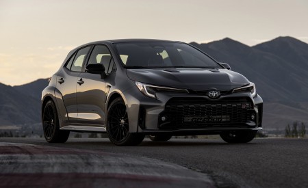 2023 Toyota GR Corolla Circuit Edition (Color: Heavy Metal) Front Three-Quarter Wallpapers 450x275 (54)