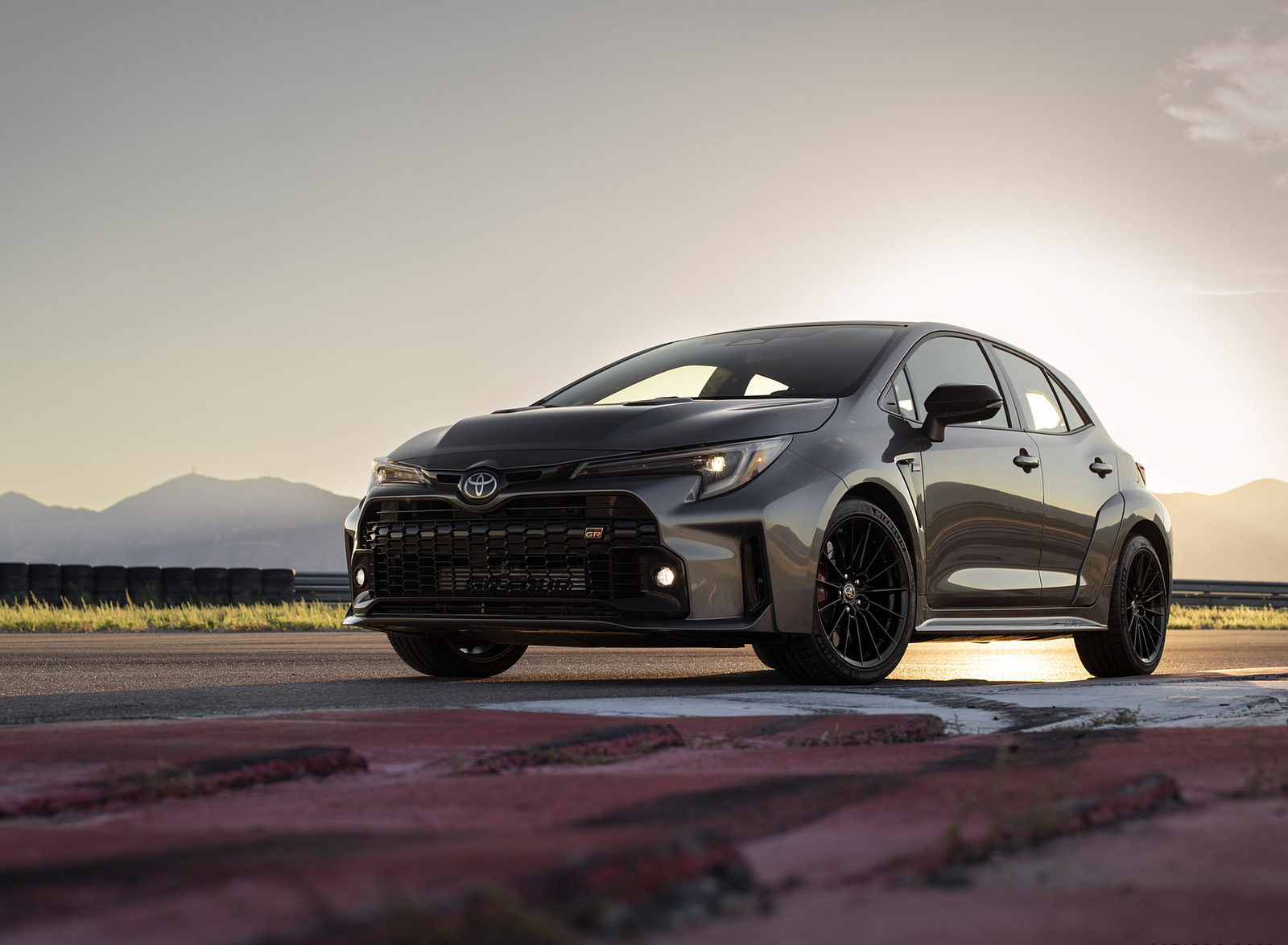 2023 Toyota GR Corolla Circuit Edition (Color: Heavy Metal) Front Three-Quarter Wallpapers #53 of 78