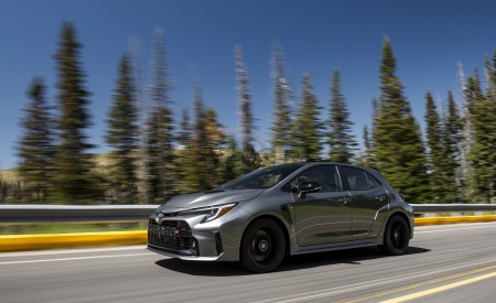 2023 Toyota GR Corolla Circuit Edition (Color: Heavy Metal) Front Three-Quarter Wallpapers 450x275 (51)