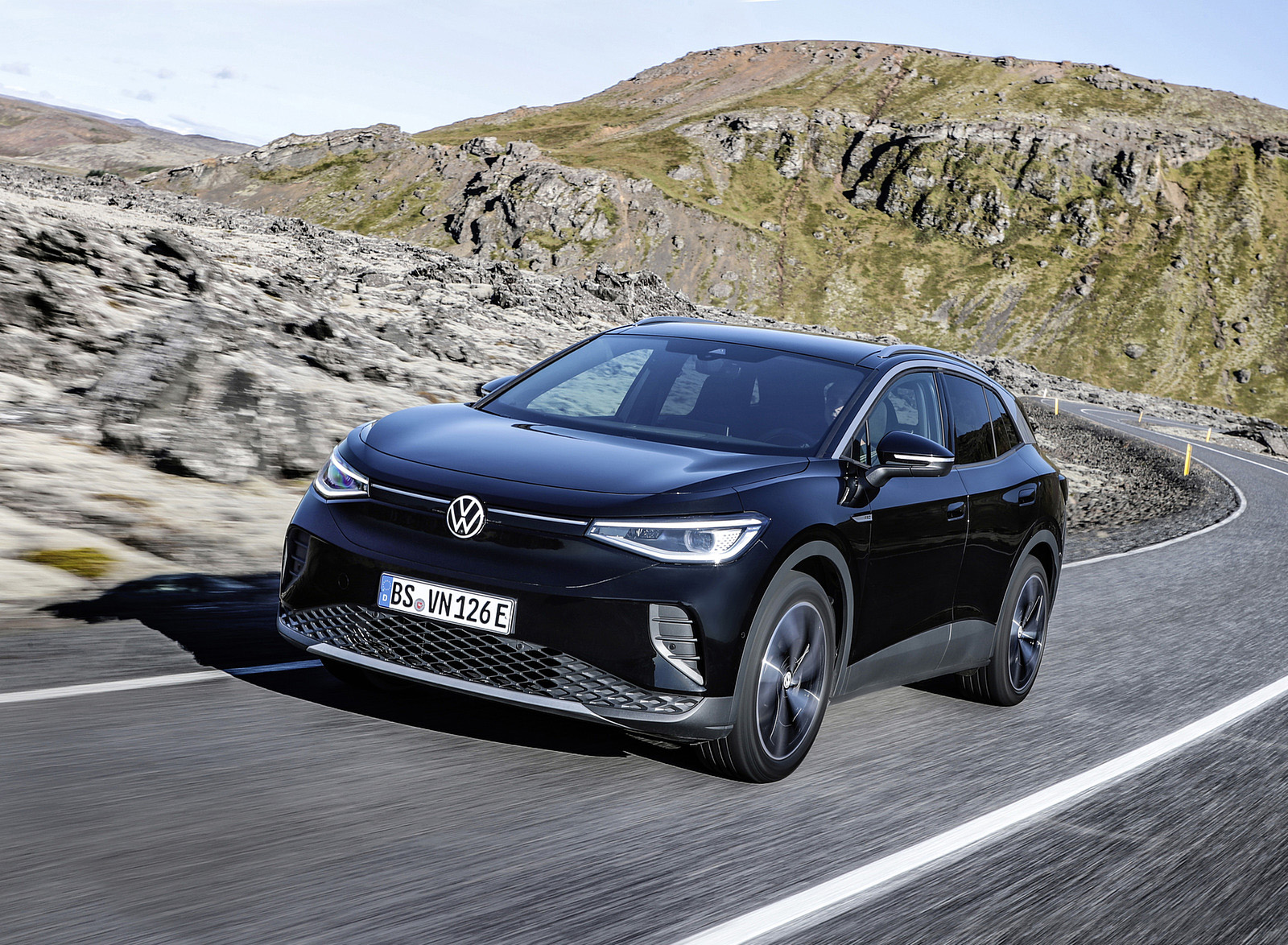 2023 Volkswagen ID.4 Pro 4MOTION Front Three-Quarter Wallpapers (1). Download Wallpaper