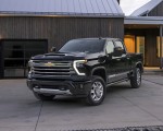 2024 Chevrolet Silverado 2500HD High Country Front Three-Quarter Wallpapers 150x120