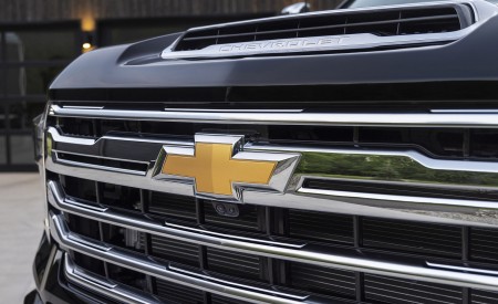 2024 Chevrolet Silverado 2500HD High Country Grille Wallpapers 450x275 (10)
