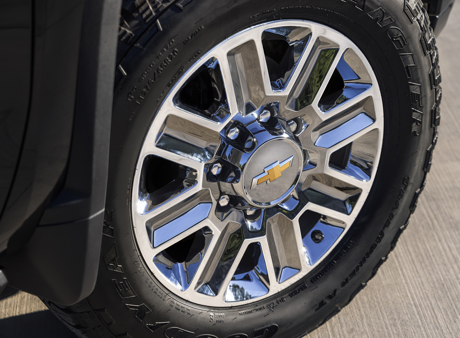2024 Chevrolet Silverado 2500HD High Country Wheel Wallpapers #13 of 21