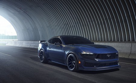 2024 Ford Mustang Dark Horse Front Three-Quarter Wallpapers 450x275 (4)