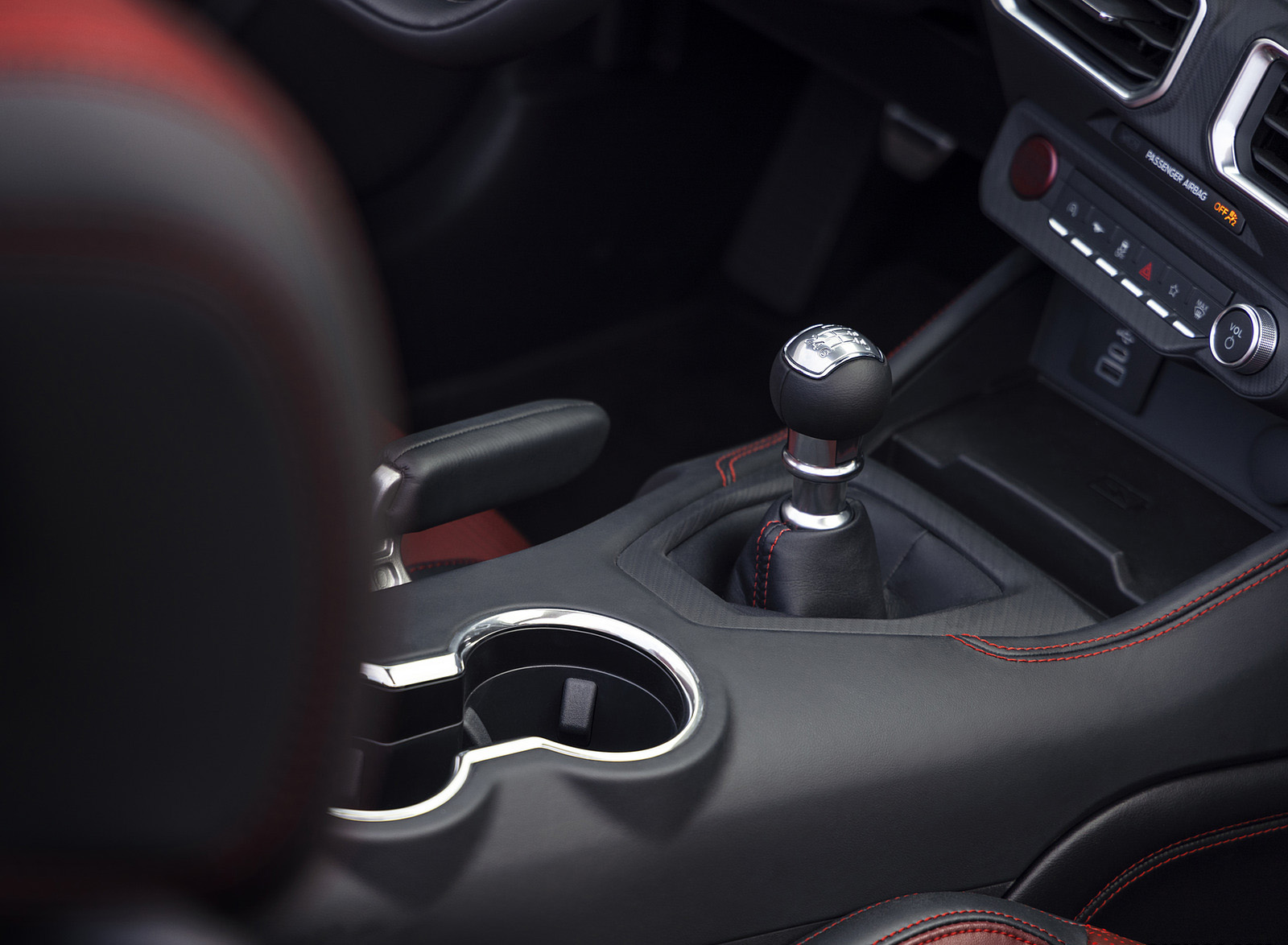 2024 Ford Mustang GT Convertible Interior Detail Wallpapers #16 of 17