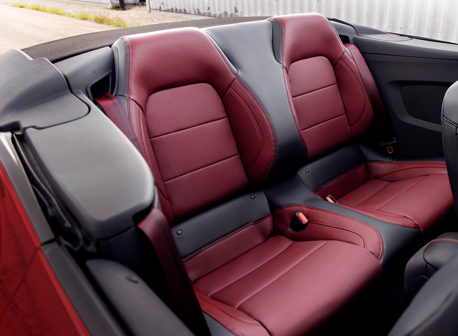 2024 Ford Mustang GT Convertible Interior Rear Seats Wallpapers #17 of 17