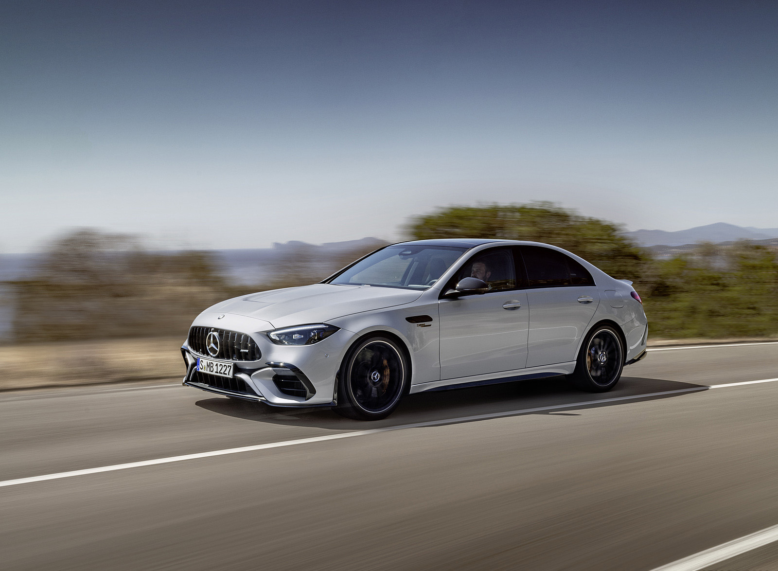 2023 Mercedes-AMG C 63 S E Performance Sedan (Color: High Tech Silver) Front Three-Quarter Wallpapers #2 of 28