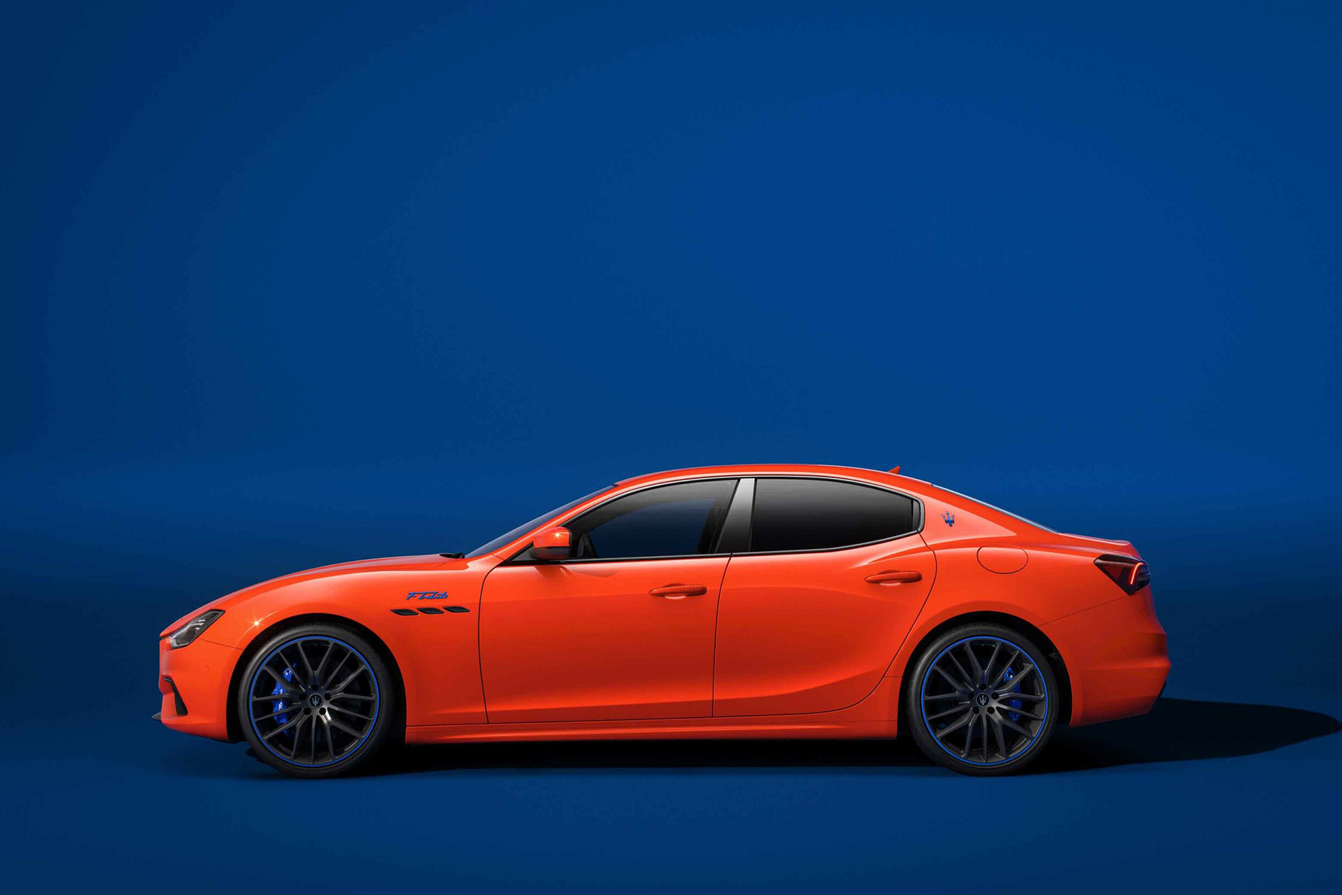 2022 Maserati Ghibli F Tributo Special Edition Side Wallpapers #3 of 15