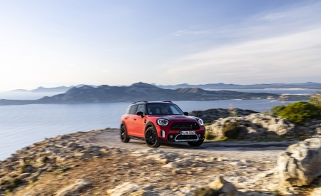 2022 Mini Cooper SD Countryman ALL4 Front Three-Quarter Wallpapers 450x275 (15)