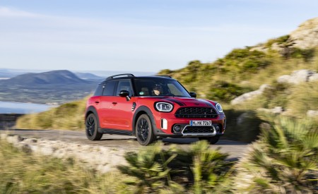 2022 Mini Cooper SD Countryman ALL4 Front Three-Quarter Wallpapers 450x275 (3)