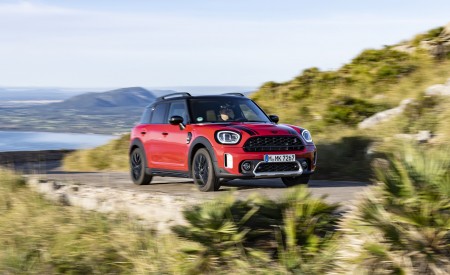 2022 Mini Cooper SD Countryman ALL4 Front Three-Quarter Wallpapers 450x275 (4)