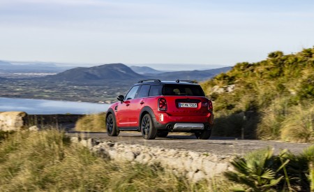 2022 Mini Cooper SD Countryman ALL4 Rear Three-Quarter Wallpapers 450x275 (7)