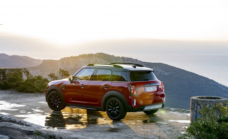 2022 Mini Cooper SD Countryman ALL4 Rear Three-Quarter Wallpapers 450x275 (30)