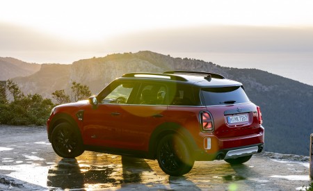 2022 Mini Cooper SD Countryman ALL4 Rear Three-Quarter Wallpapers 450x275 (31)