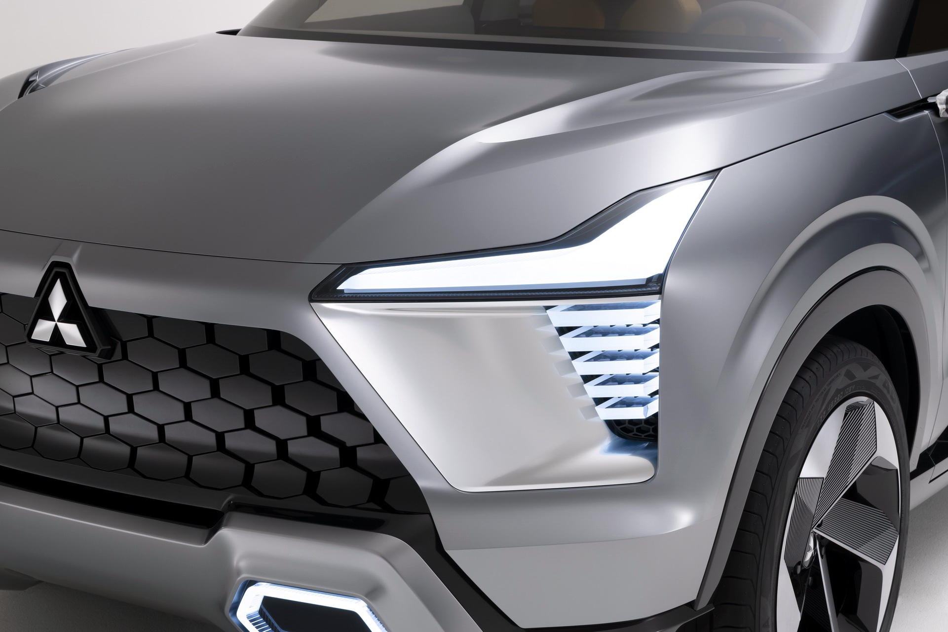 2022 Mitsubishi XFC Concept Headlight Wallpapers #22 of 56