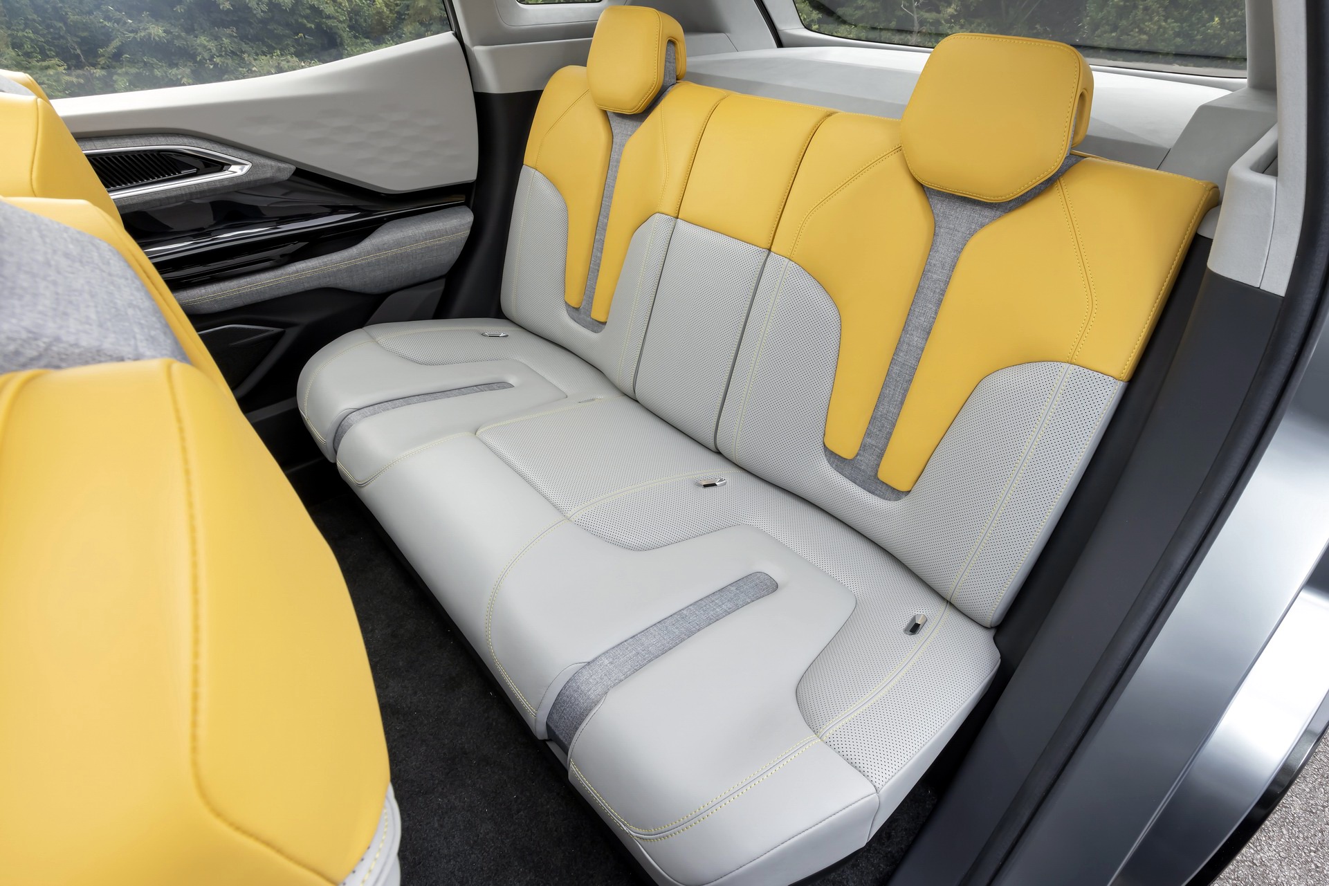 2022 Mitsubishi XFC Concept Interior Rear Seats Wallpapers #53 of 56