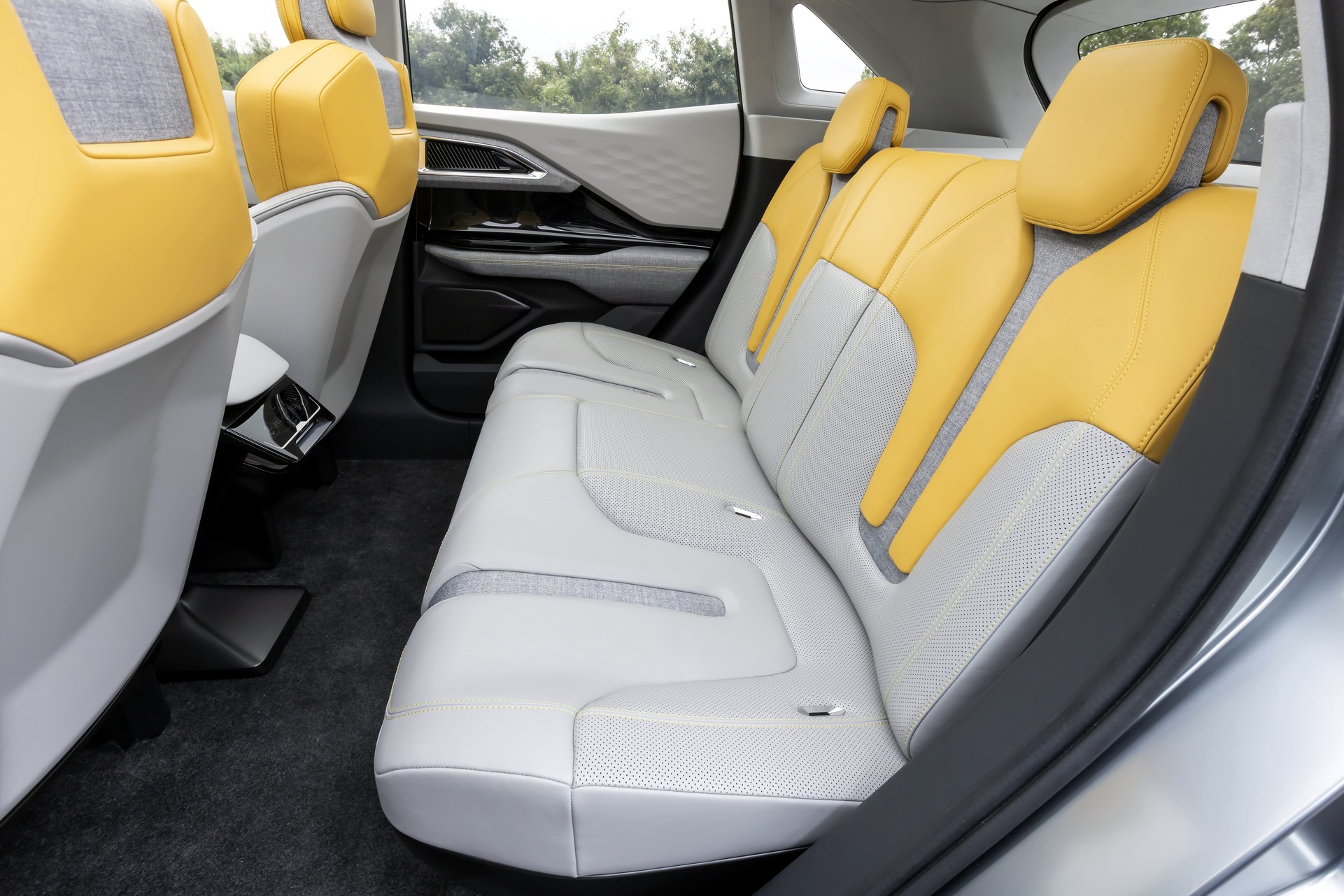 2022 Mitsubishi XFC Concept Interior Rear Seats Wallpapers #54 of 56