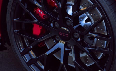 2022 Volkswagen Golf GTI Accessories Concept Wheel Wallpapers 450x275 (5)