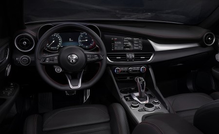 2023 Alfa Romeo Giulia Interior Cockpit Wallpapers 450x275 (23)