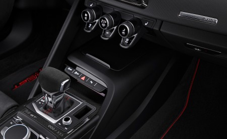 2023 Audi R8 Coupe V10 GT RWD (Color: Suzuka Grey) Central Console Wallpapers 450x275 (131)