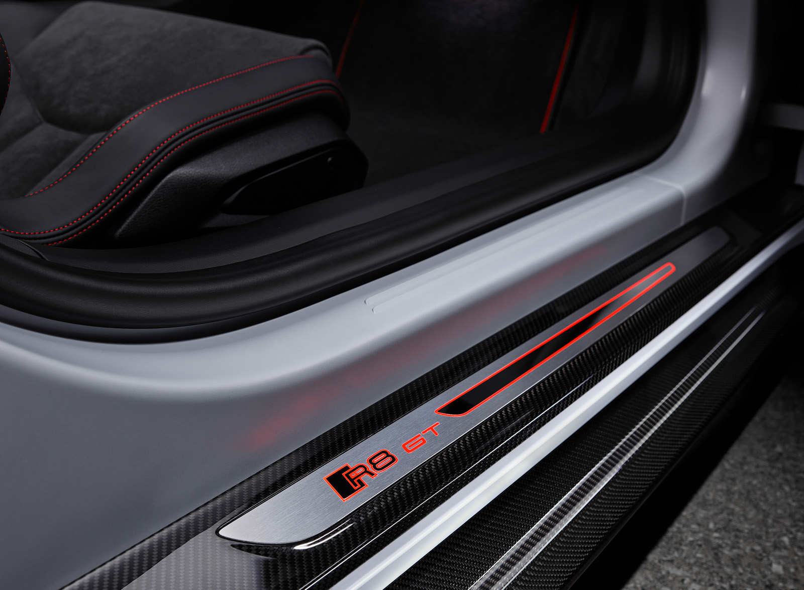 2023 Audi R8 Coupe V10 GT RWD (Color: Suzuka Grey) Door Sill Wallpapers #125 of 131