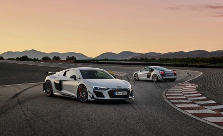 2023 Audi R8 Coupe V10 GT RWD (Color: Suzuka Grey) Front Three-Quarter Wallpapers 450x275 (69)