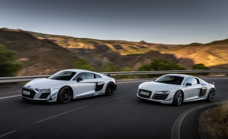2023 Audi R8 Coupe V10 GT RWD (Color: Suzuka Grey) Front Three-Quarter Wallpapers 450x275 (31)