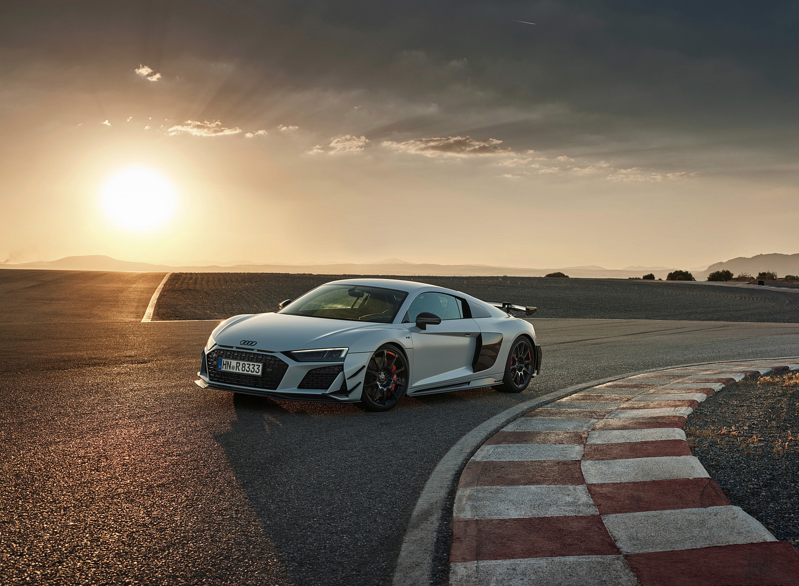 2023 Audi R8 Coupe V10 GT RWD (Color: Suzuka Grey) Front Three-Quarter Wallpapers #94 of 131