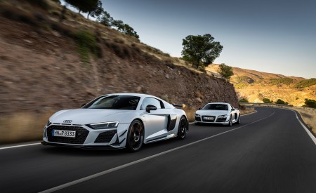 2023 Audi R8 Coupe V10 GT RWD (Color: Suzuka Grey) Front Three-Quarter Wallpapers 450x275 (32)