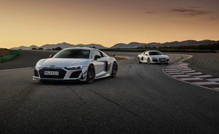2023 Audi R8 Coupe V10 GT RWD (Color: Suzuka Grey) Front Three-Quarter Wallpapers 450x275 (71)