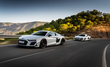 2023 Audi R8 Coupe V10 GT RWD (Color: Suzuka Grey) Front Three-Quarter Wallpapers 450x275 (33)