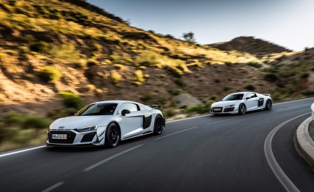 2023 Audi R8 Coupe V10 GT RWD (Color: Suzuka Grey) Front Three-Quarter Wallpapers 450x275 (21)