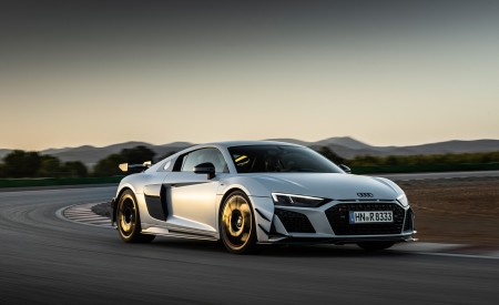 2023 Audi R8 Coupe V10 GT RWD (Color: Suzuka Grey) Front Three-Quarter Wallpapers 450x275 (1)