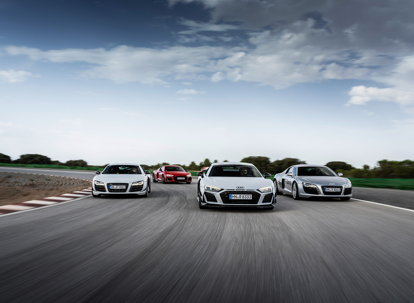 2023 Audi R8 Coupe V10 GT RWD (Color: Suzuka Grey) Front Wallpapers #43 of 131