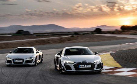 2023 Audi R8 Coupe V10 GT RWD (Color: Suzuka Grey) Front Wallpapers 450x275 (44)