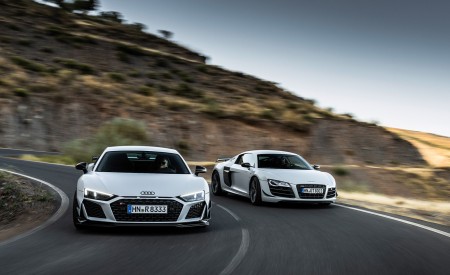 2023 Audi R8 Coupe V10 GT RWD (Color: Suzuka Grey) Front Wallpapers 450x275 (40)