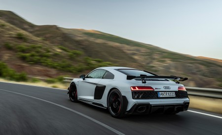 2023 Audi R8 Coupe V10 GT RWD (Color: Suzuka Grey) Rear Three-Quarter Wallpapers 450x275 (25)