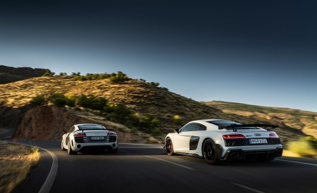 2023 Audi R8 Coupe V10 GT RWD (Color: Suzuka Grey) Rear Three-Quarter Wallpapers 450x275 (42)