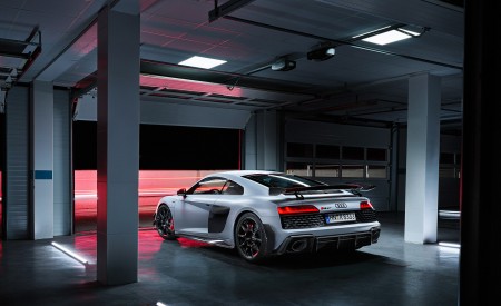 2023 Audi R8 Coupe V10 GT RWD (Color: Suzuka Grey) Rear Three-Quarter Wallpapers 450x275 (121)