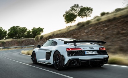 2023 Audi R8 Coupe V10 GT RWD (Color: Suzuka Grey) Rear Three-Quarter Wallpapers 450x275 (16)