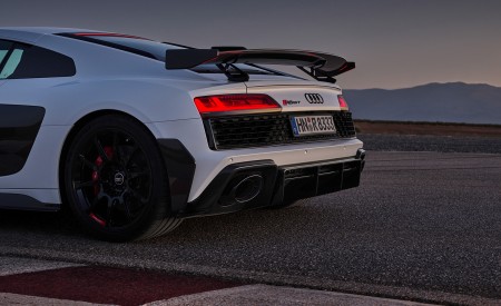2023 Audi R8 Coupe V10 GT RWD (Color: Suzuka Grey) Rear Wallpapers 450x275 (108)