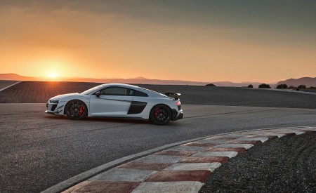 2023 Audi R8 Coupe V10 GT RWD (Color: Suzuka Grey) Side Wallpapers 450x275 (96)