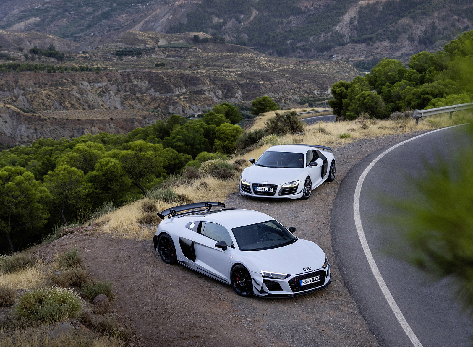2023 Audi R8 Coupe V10 GT RWD (Color: Suzuka Grey) Wallpapers #85 of 131