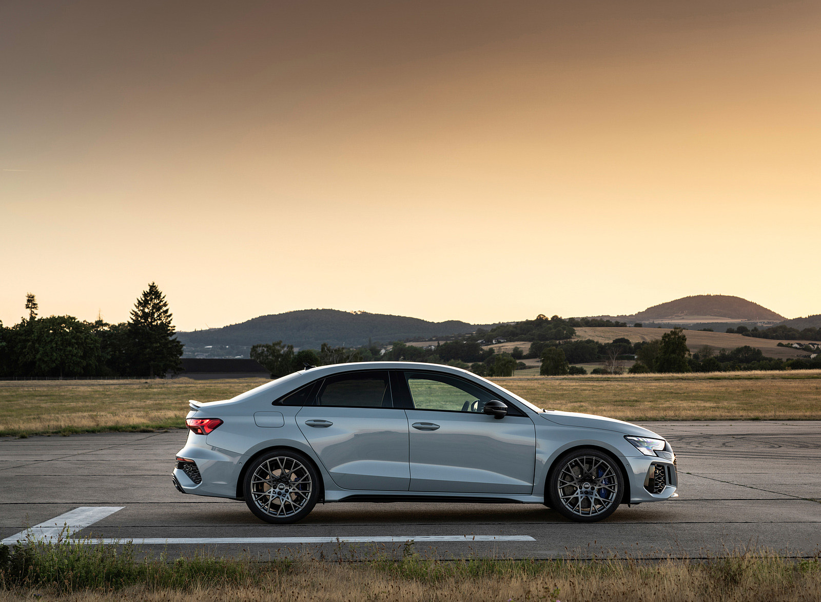 2023 Audi RS 3 Sedan Performance Edition (Color: Arrow Gray Pearl Effect) Side Wallpapers #28 of 45