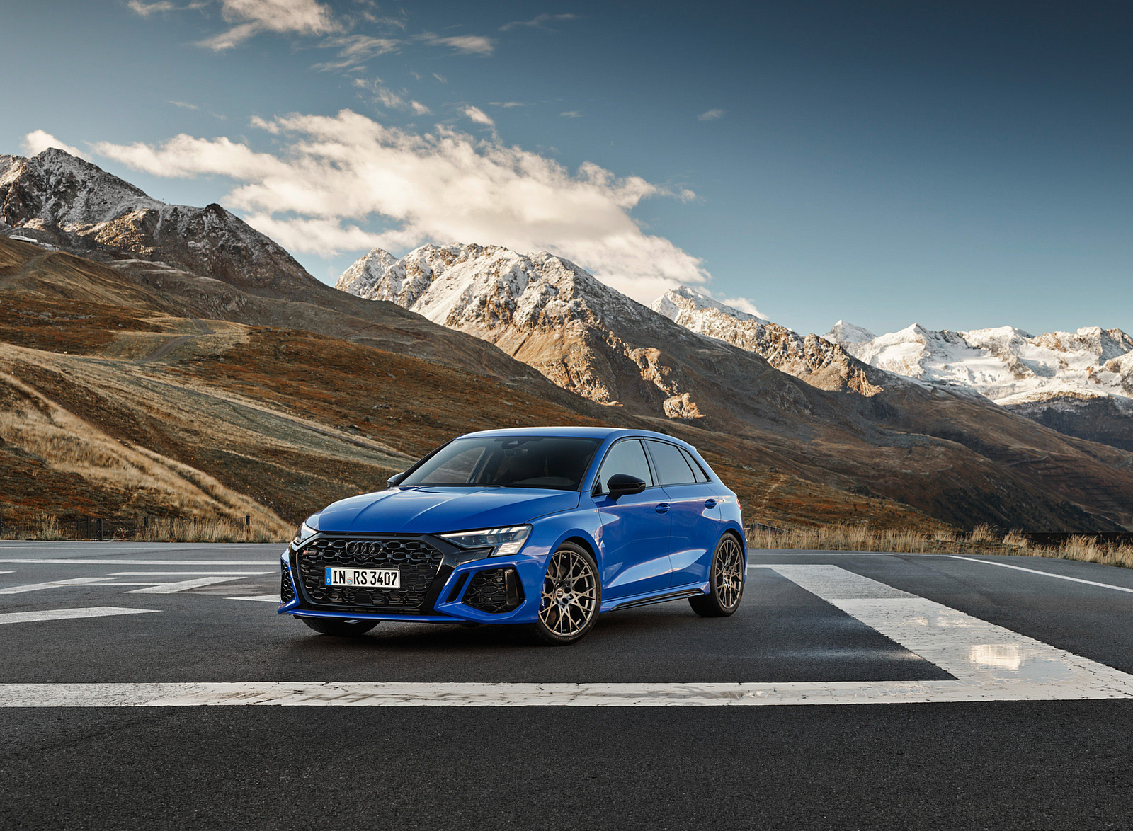 2023 Audi RS 3 Sportback Performance Edition (Color: Nogaro Blue Pearl Effect) Front Three-Quarter Wallpapers #58 of 124