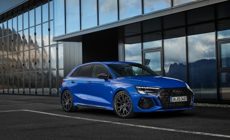 2023 Audi RS 3 Sportback Performance Edition (Color: Nogaro Blue Pearl Effect) Front Three-Quarter Wallpapers 450x275 (71)