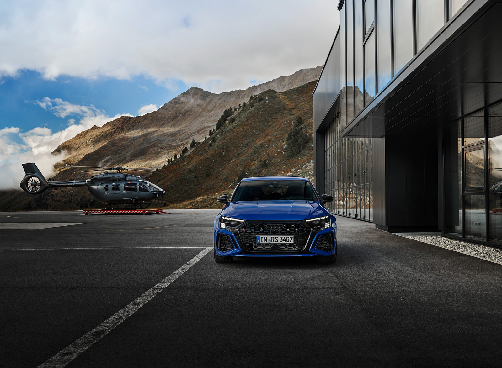 2023 Audi RS 3 Sportback Performance Edition (Color: Nogaro Blue Pearl Effect) Front Wallpapers #69 of 124