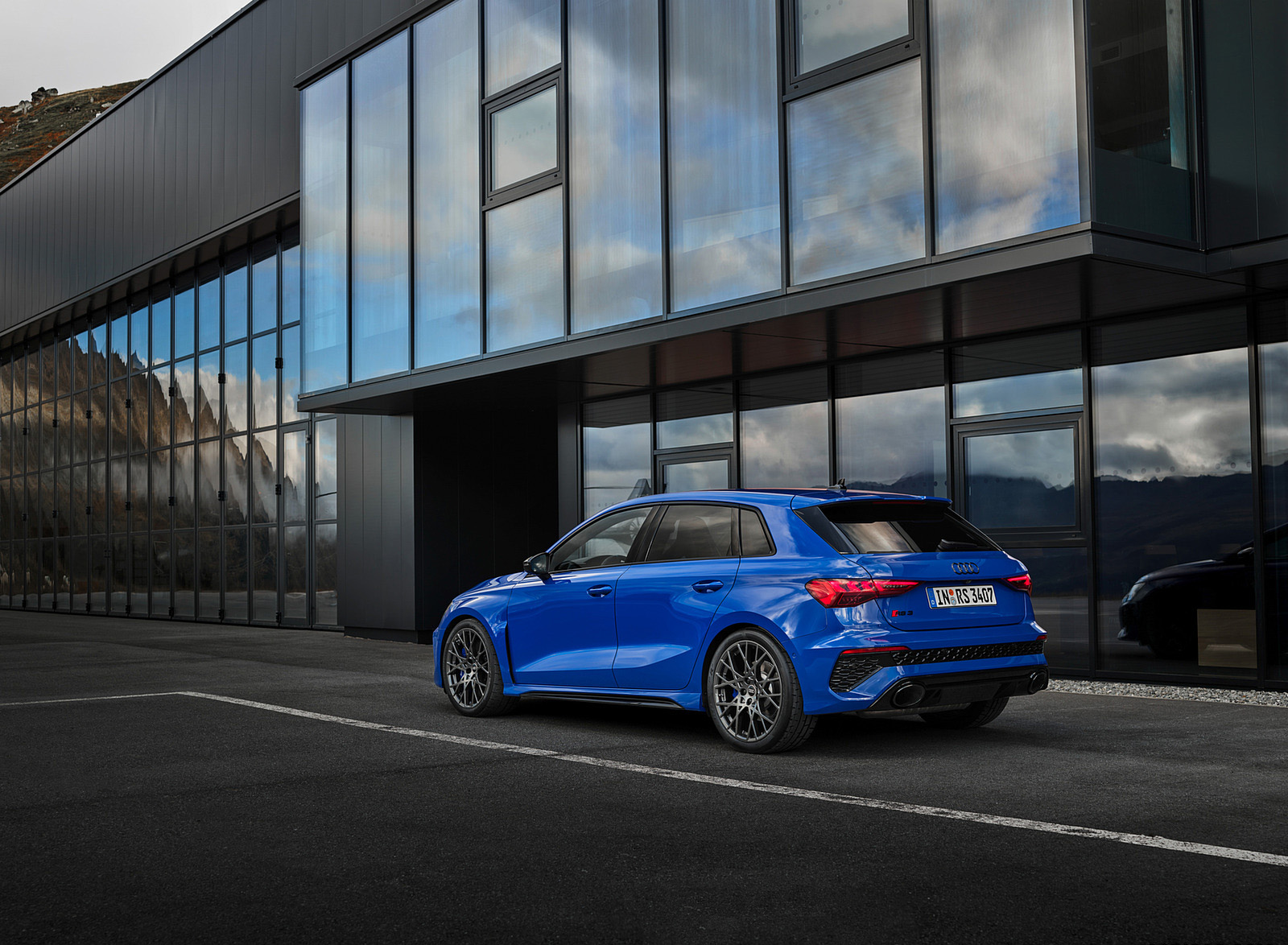 2023 Audi RS 3 Sportback Performance Edition (Color: Nogaro Blue Pearl Effect) Rear Three-Quarter Wallpapers #72 of 124